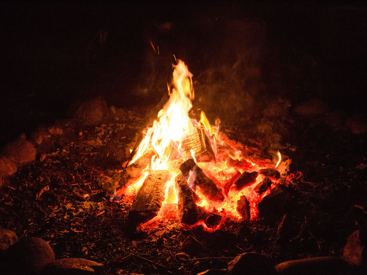 © Beef-Junkies 2017 – 2023 | Lagerfeuer Grillschule @ Outdoor Zentrum Lahntal – Lagerfeuer © Beef-Junkies 2017 - 2023 | Lagerfeuer Grillschule @ Outdoor Zentrum Lahntal - Lagerfeuer
